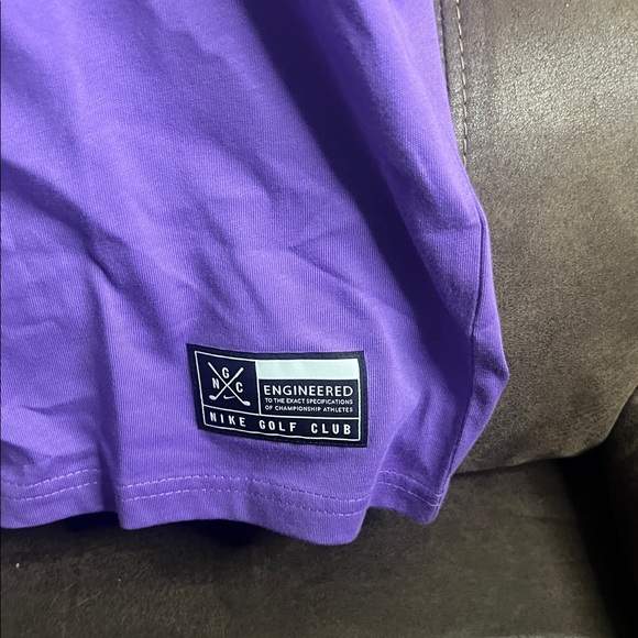 Nike men’s size medium NWT Lavender purple Golf Graphic Tee - Picture 3 of 5
